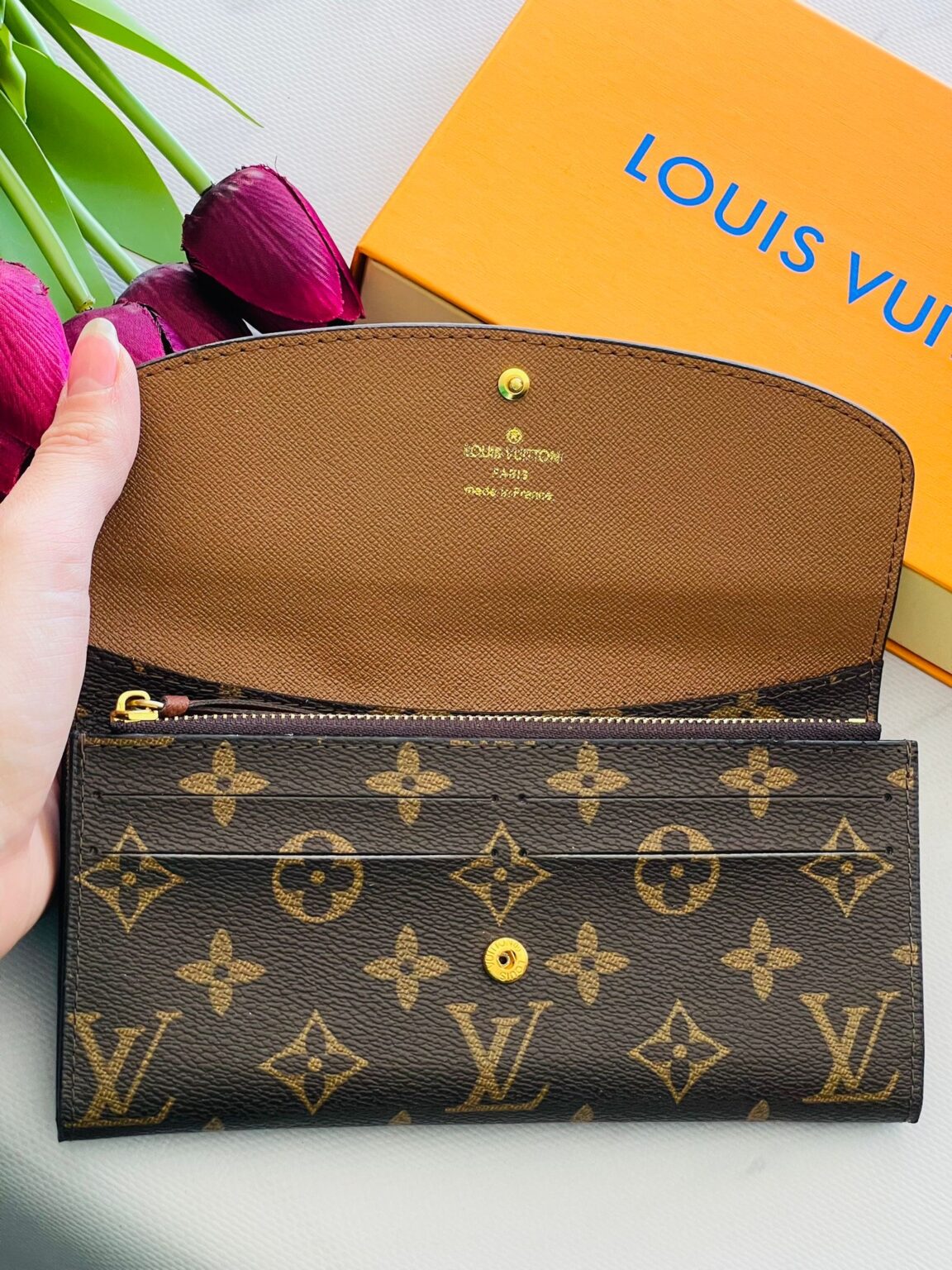 محفظة لوي فيتون✨للبطاقات والمصاري🤎مع سحاب داخلي.