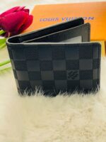 محفظة لوي فيتون🖤نقشة مربعات 3D