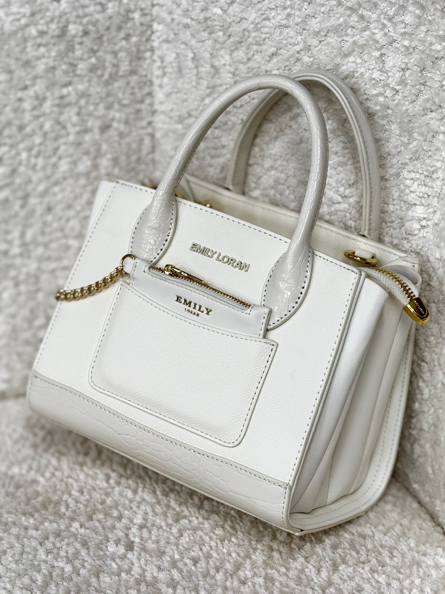 ايميلي لوران قاعدة 21 سم