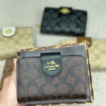اسود مع بني 048