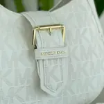 ابيض 057