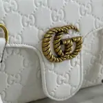ابيض 070