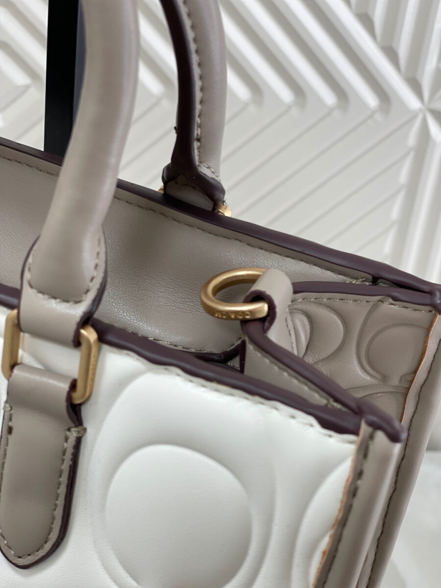 شنطة من كوتش قاعدة 26 سم