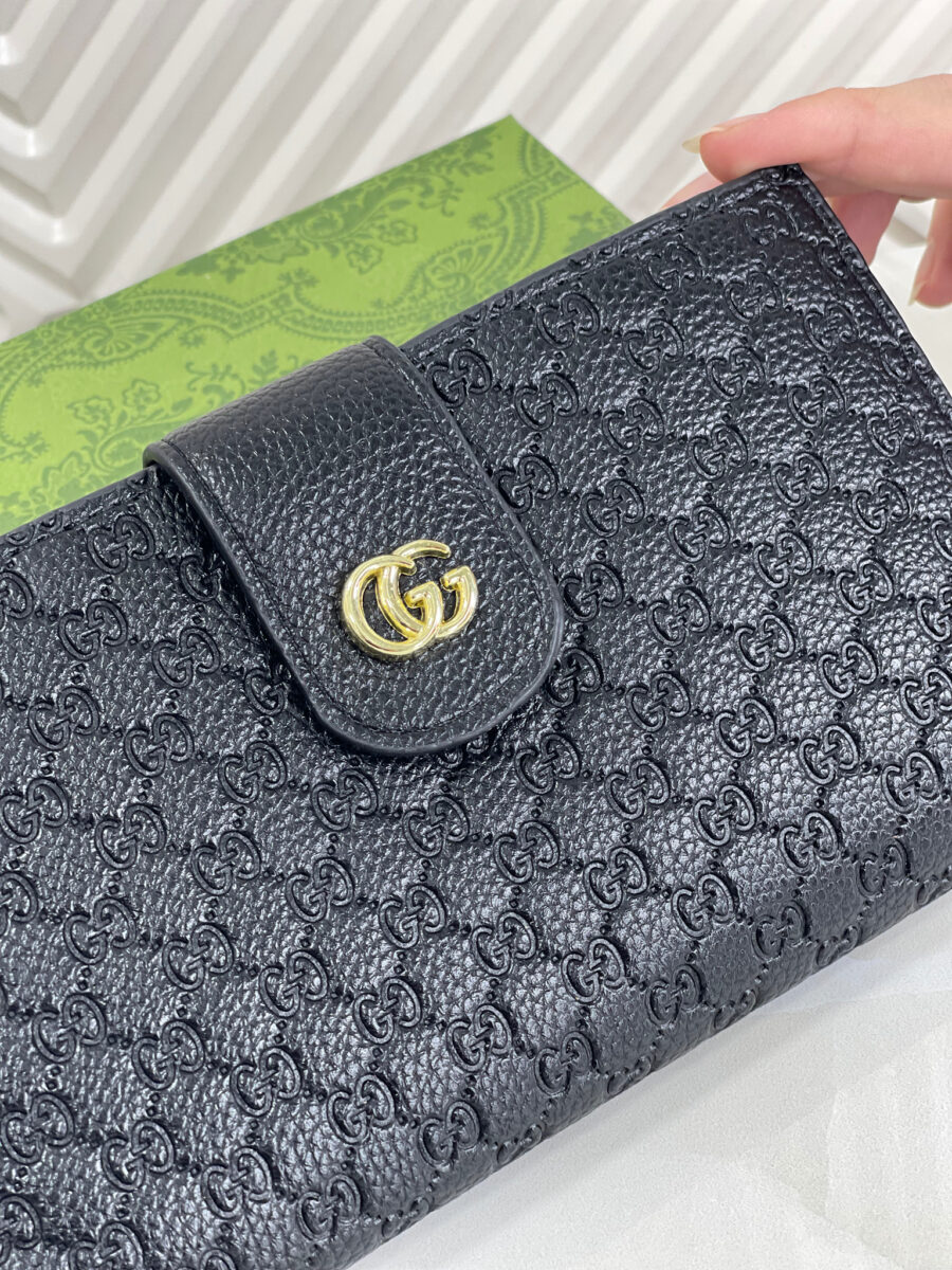 جزدان من جوتشي حجم كبير مع بوكس