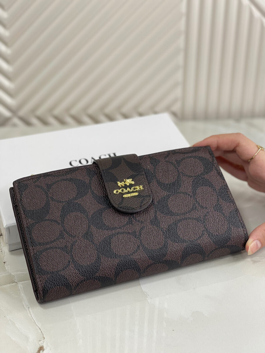 جزدان من كوتش حجم كبير مع بوكس