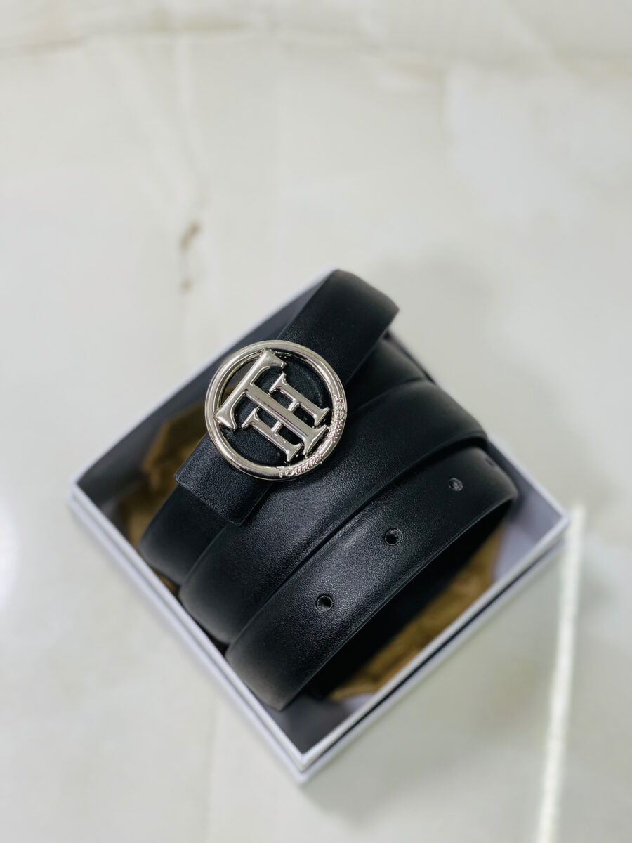 قشط من تومي مع بوكس -لون اسود هاردوير فضي