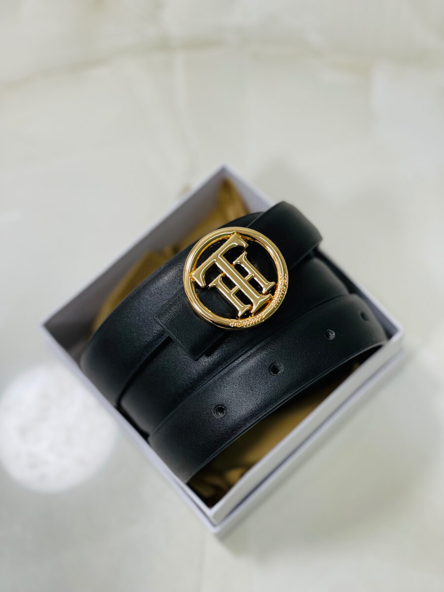 قشط من تومي مع بوكس - لون اسود هاردوير دهبي