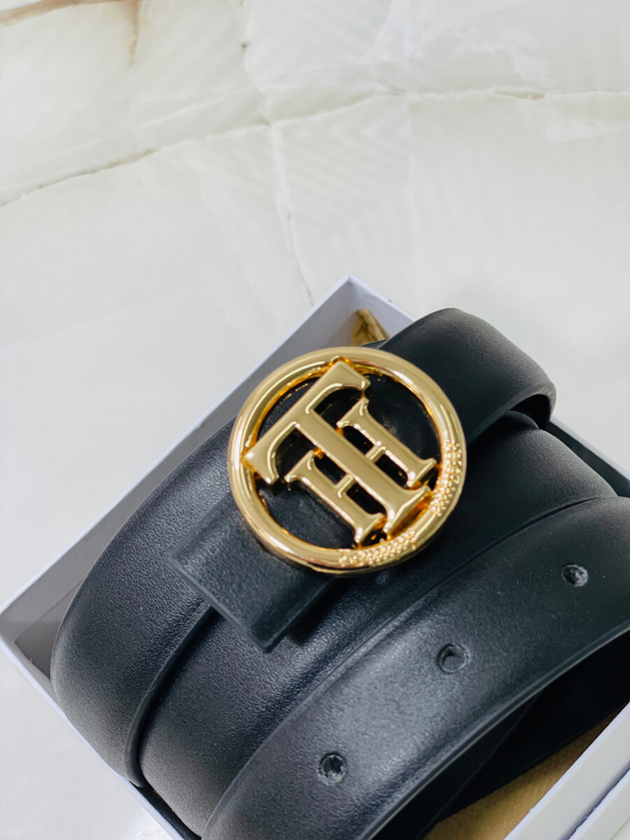 قشط من تومي مع بوكس - لون اسود هاردوير دهبي