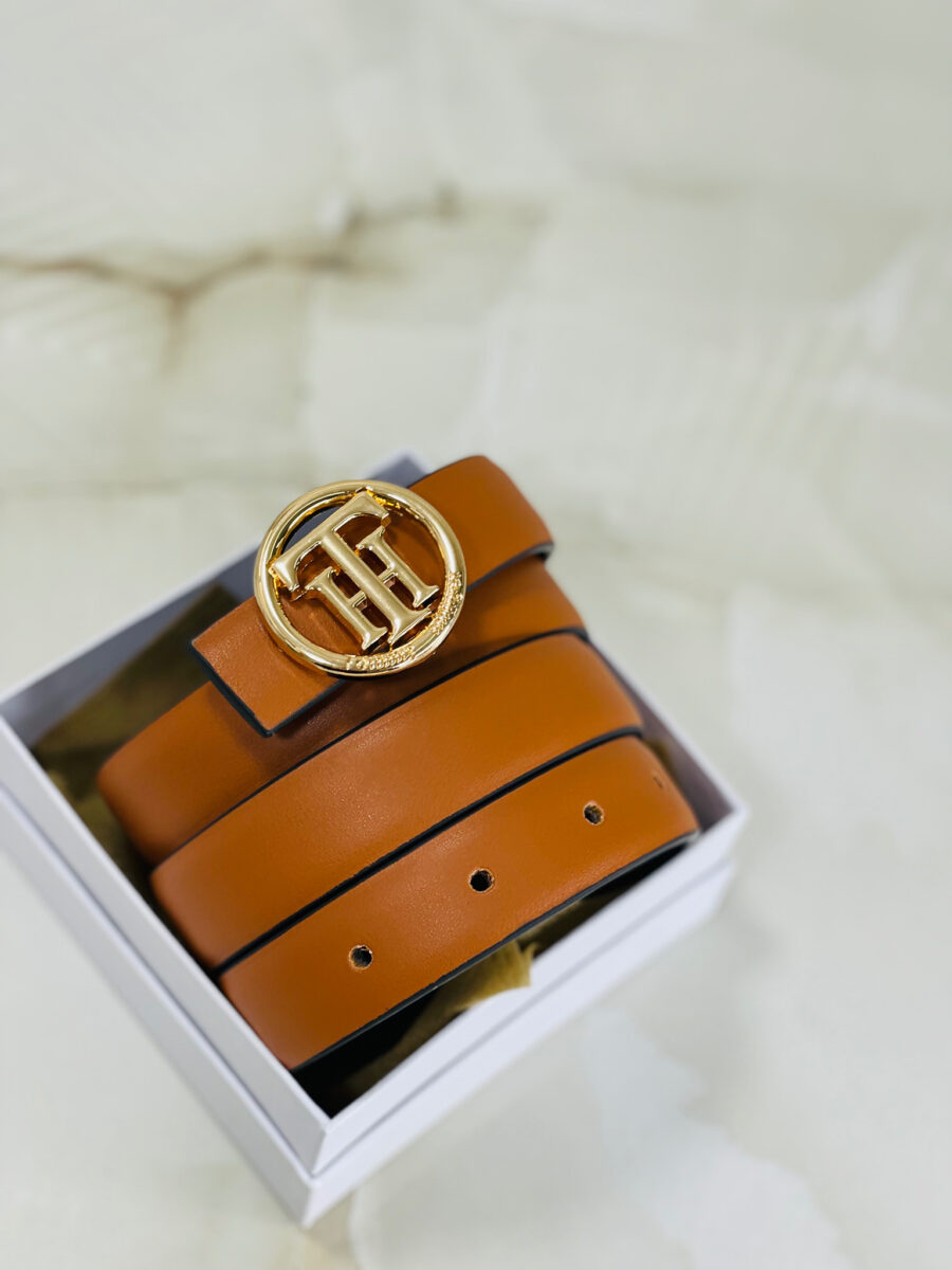 قشط من تومي مع بوكس - لون عسلي هاردوير دهبي