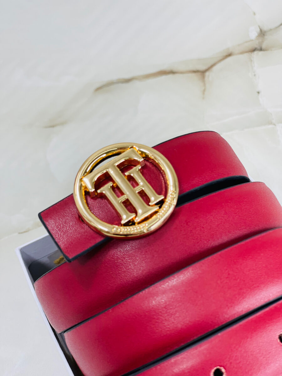 قشط من تومي مع بوكس - لون خمري هاردوير دهبي