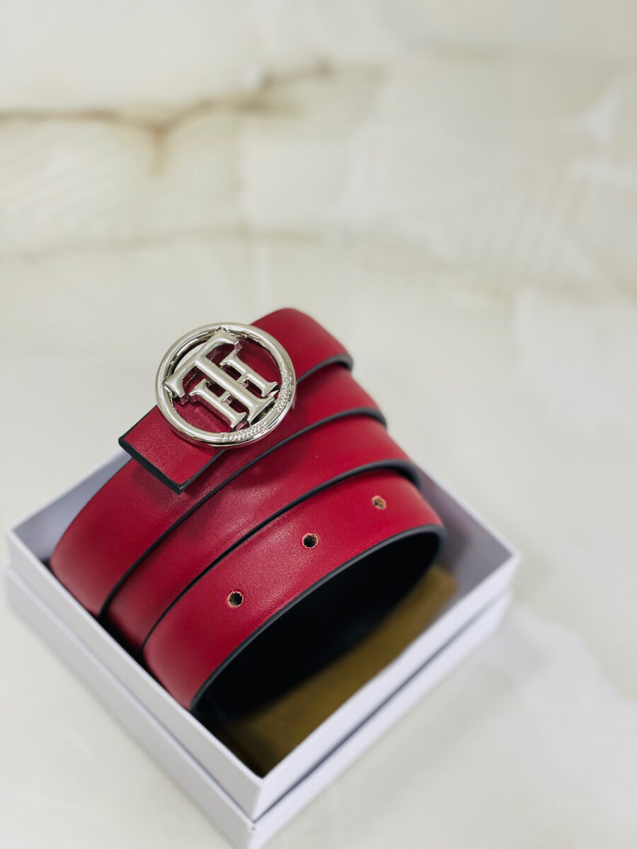 قشط من تومي مع بوكس - لون خمري هاردوير فضي