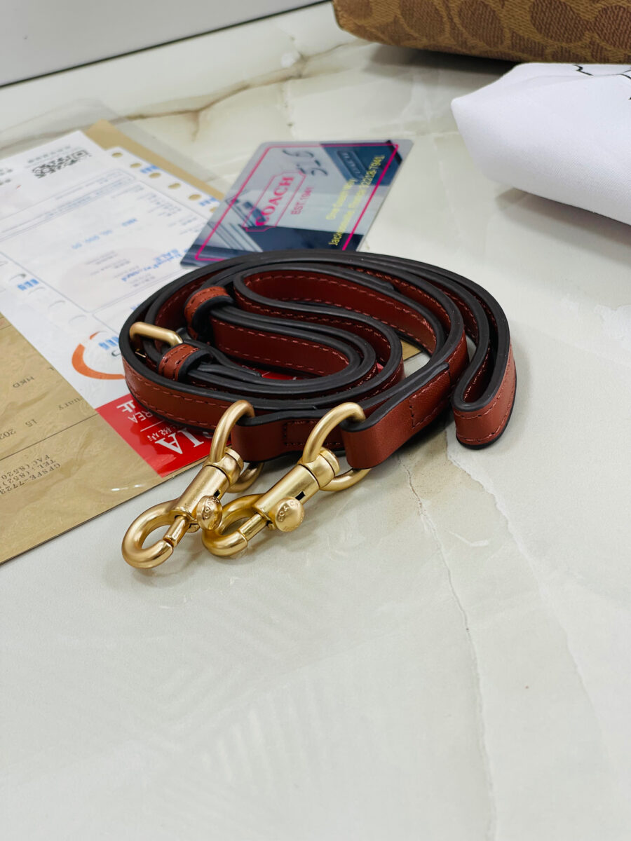 شنطة من كوتش قاعدة 21 سم مع بوكس - لون بيج مع عسلي