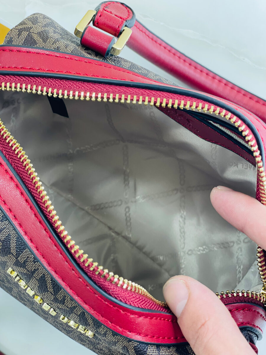 شنطة من مايكل كورس قاعدة 20 سم مع بوكس