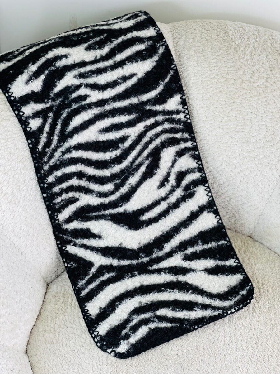 سكارف كتف شتوي