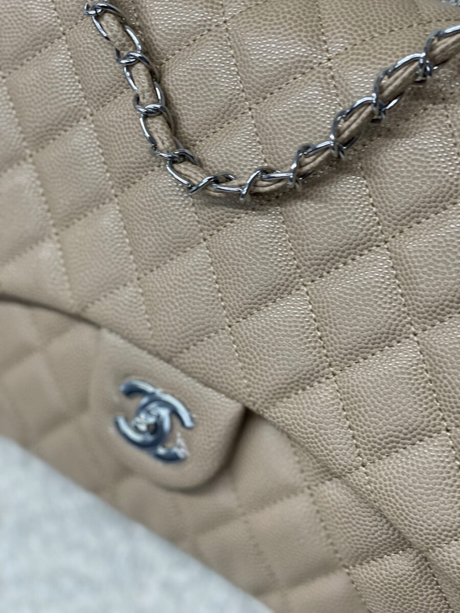 شنطة من شانيل قاعدة 35 سم جلد كافيار - لون بيج