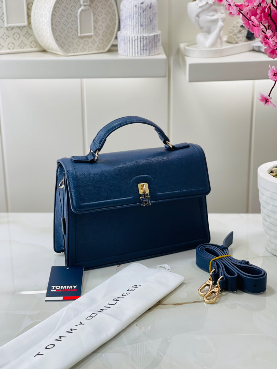 كروس من تومي قاعدة 25 سم - لون كحلي