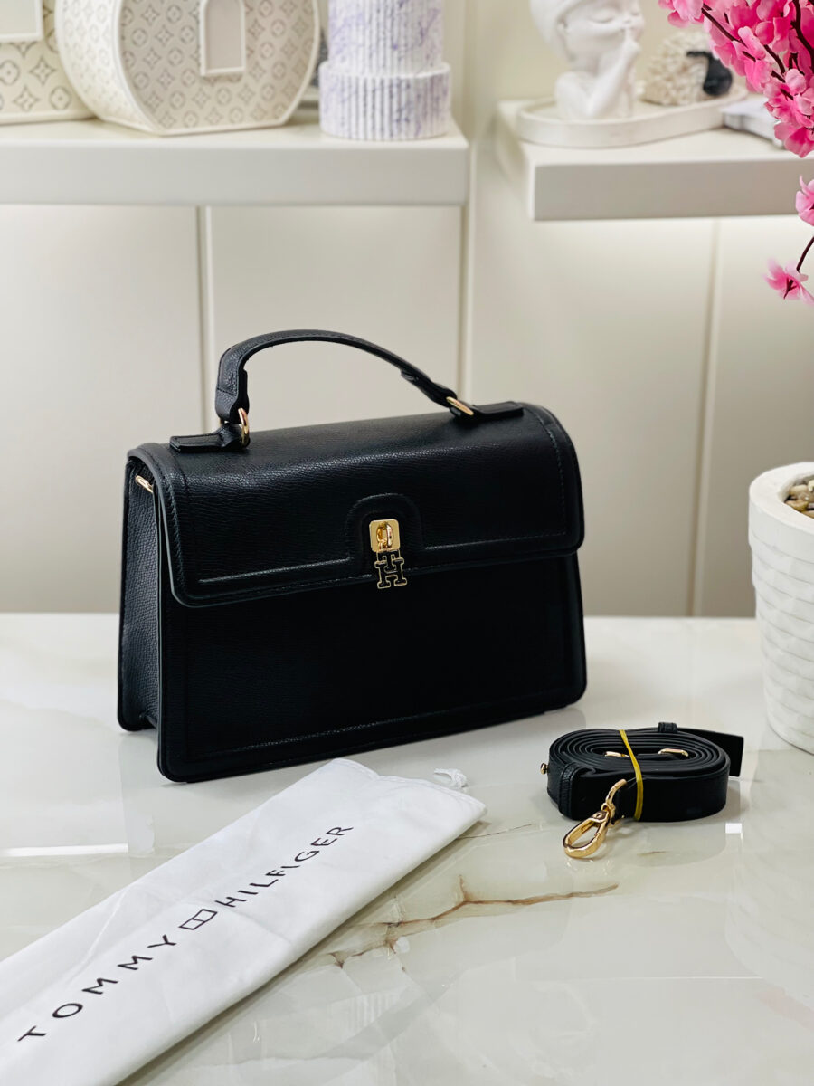 كروس من تومي قاعدة 25 سم - لون اسود