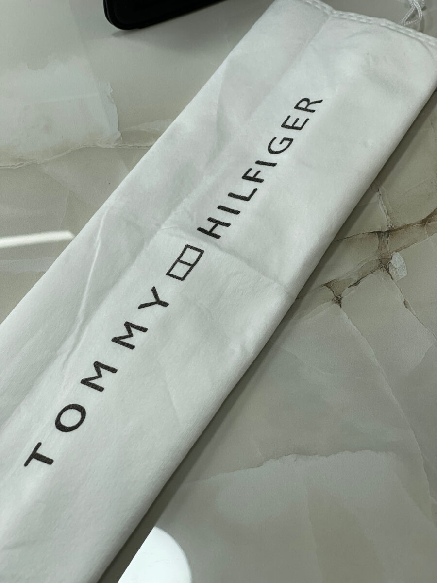 كروس من تومي قاعدة 25 سم - لون اسود